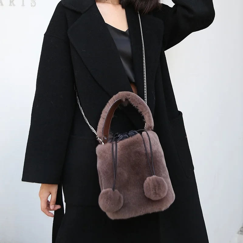 Women's Luxury Plush Bucket Bag High Quality Real Rex Rabbit Fur Shoulder Fur Bag Chain Decoration Can Crossbody Fur Bag