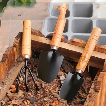 A Three-piece Set of Gardening Tools A Household Pot Rake A Combination Set of Small Flower-growing Tools and A Small Shovel