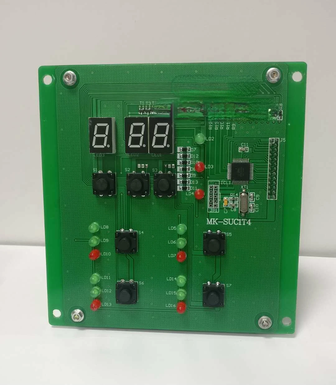 

Central Feeding Controller, One-to-many Suction Plate, Small PLC Suction System