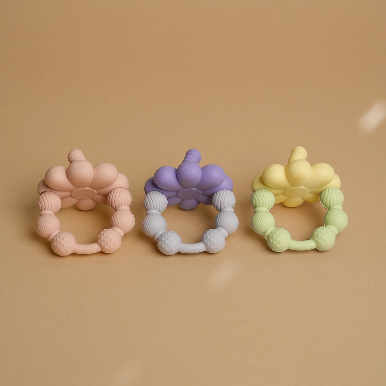 1PCS Silicone Baby Teether Baby Toys BPA Free Chewing Teething Toys Cartoon Shape Teether Silicone Soother Stuff