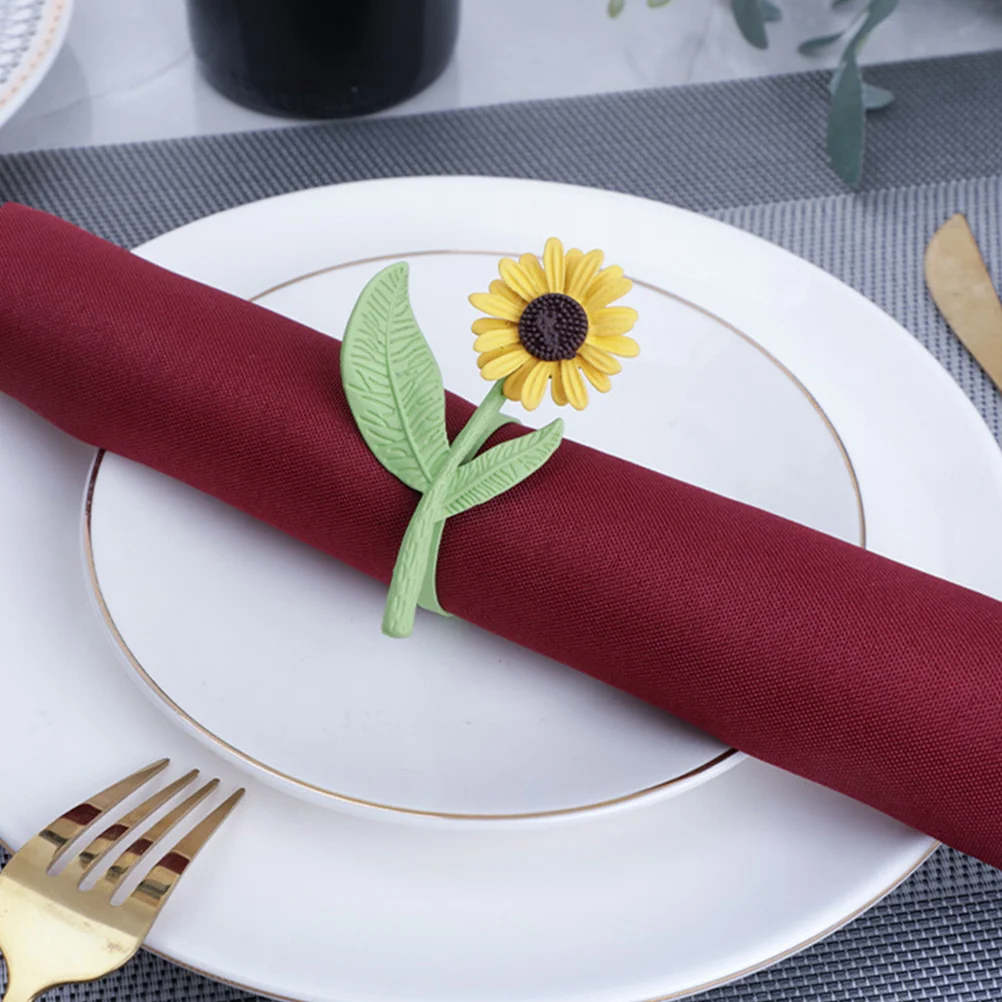 

2pcs Valentine's Day Napkin Buckles Flower Napkin Rings Alloy Napkin Holder for Dinning Table