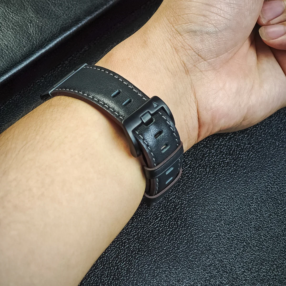 Premium 26mm Genuine Leather Quickfit Smartwatch Band Wristband