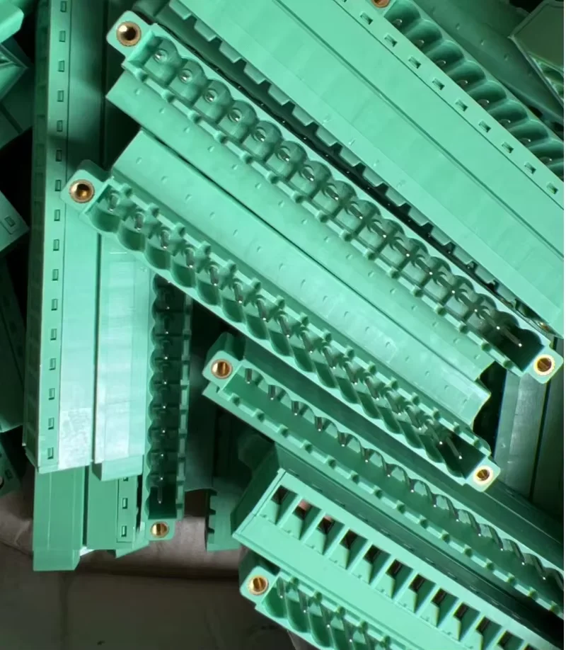 피닉스 컨택트 신제품 100%  재고 IC 2,5/16-STGF-5.08 PCB 커넥터 1825640 IC 2.5 5.08 MM 16P