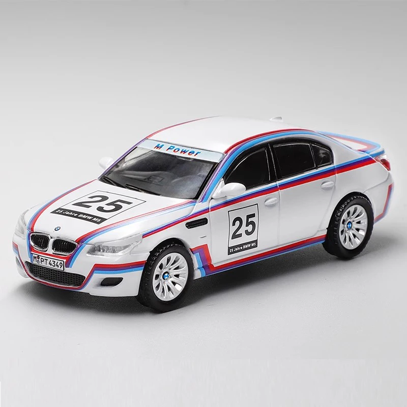 섀도우 다이캐스트 오리지널 1:64 스케일 합금 자동차 모델 M5(E60) 컬렉션 장식 장난감 선물 기념품 디스플레이