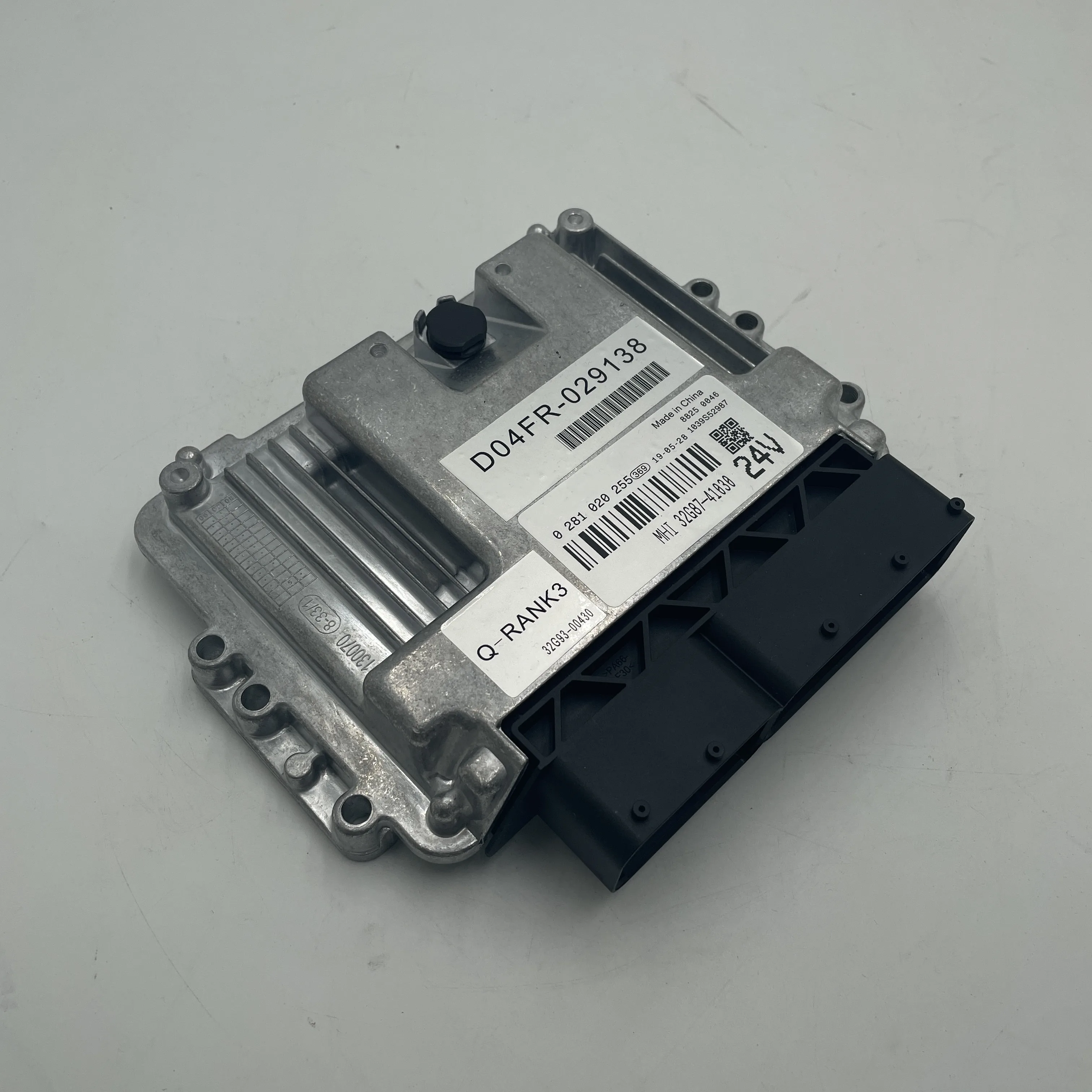 エンジンコンピューター ECU あっけない ME354844