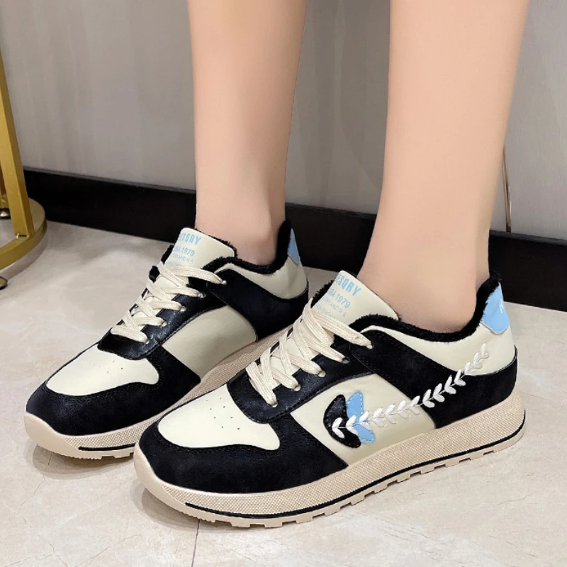

2022 Winter Vulcanized Shoes Plush Women's High-top Thick-soled Sneakers Lace Up All-match Casual Canvas Shoes Trend