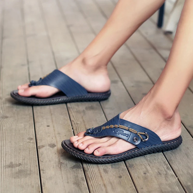 New Mens Flip Flops Summer Slippers Breathable Outdoor Beach Slippers Handmade Leather High Quality Casual Lightweight Sandals