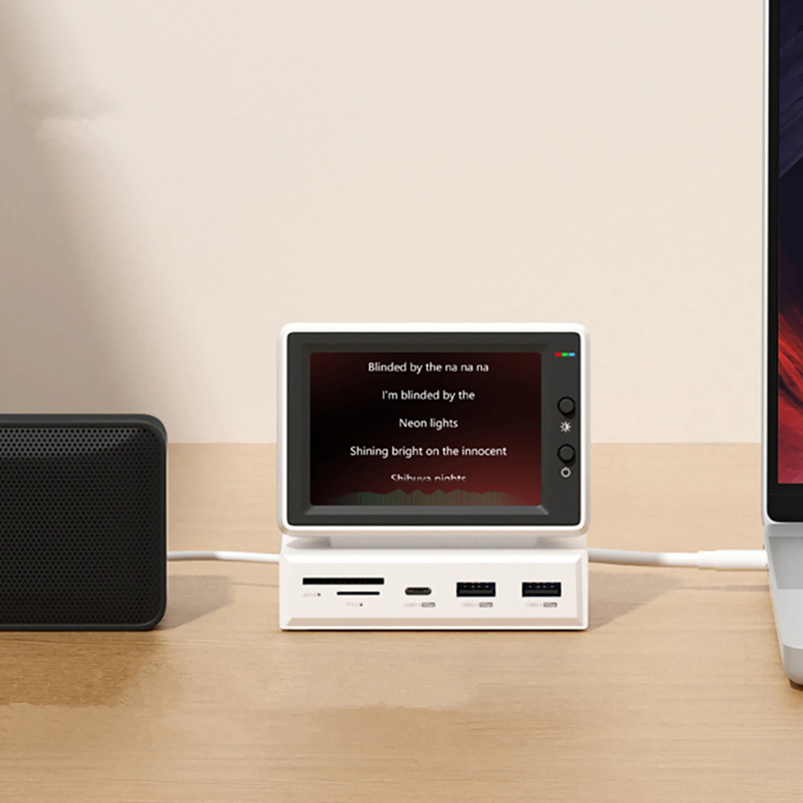 ̴ ǻ  ȭ LCD ÷ , USB 3.0 , SD3.0, TF ī 