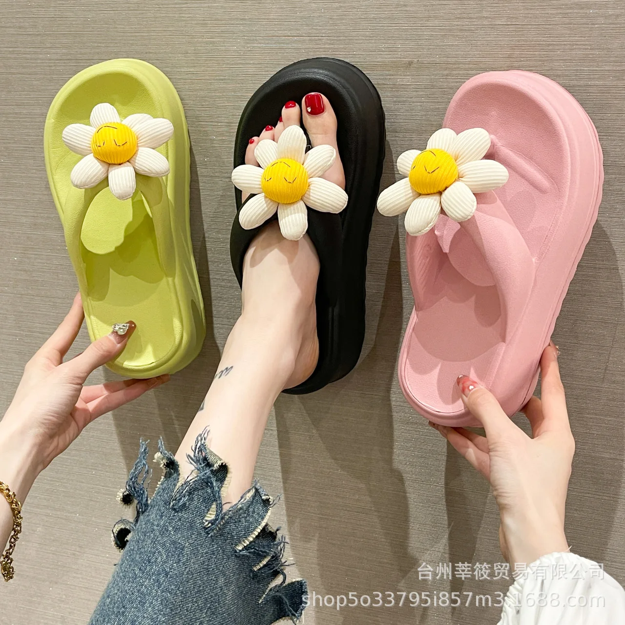 

New Summer Candy Color Flip Flops Women Cute Soft Sole Eva Beach Slippers Fashion Sandals House Bathroom Non-Slip Shoes Slides