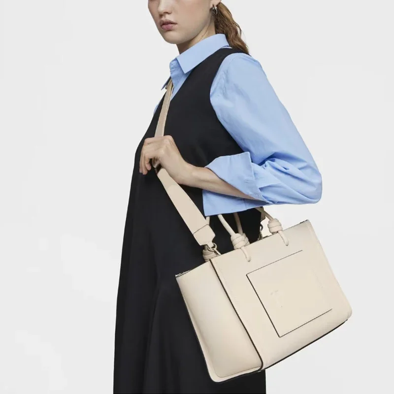 

Маленькая свежая сумка для покупок в стиле принцессы молочно-белая женская сумка через плечо новый дизайн с одинаковыми аксессуарами