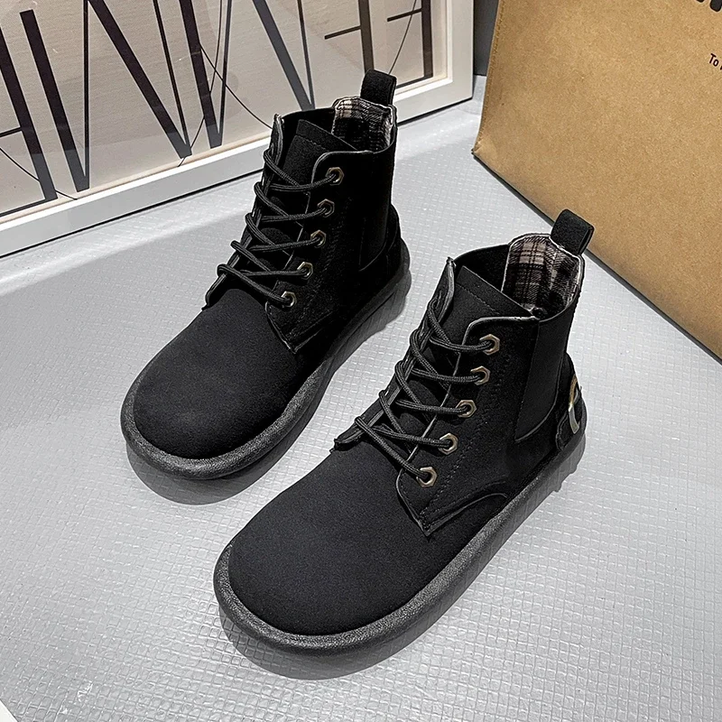 Spring and Autumn Fashionable Leather Boots for Women and Men, Outdoor Casual Martin Boots, Trendy Design Mid-calf Boots