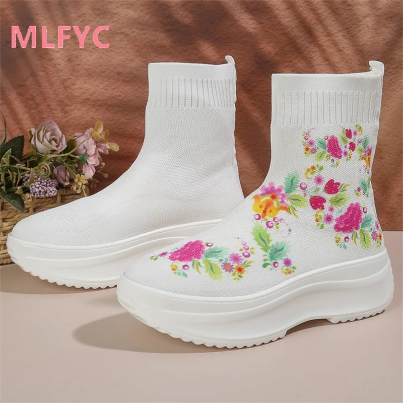 Large Knitted Breathable Sports Casual Shoes for Women New Lightweight Soft Sole Non slip Socks Shoes for Women's Single Shoes