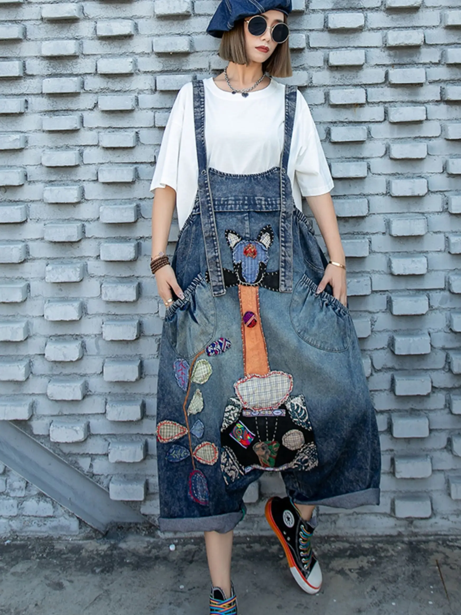 

New Vintage Personalized Patch Embroidery Oversized Loose Denim Overalls Women's Fashion Baggy Jeans Streetwear One Piece Pants