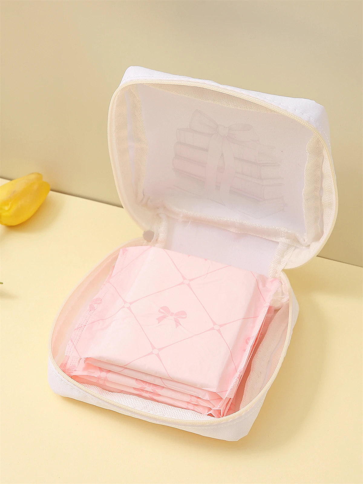 Book printed sanitary napkin storage bag, women's lightweight tissue bag, sanitary tissue bag