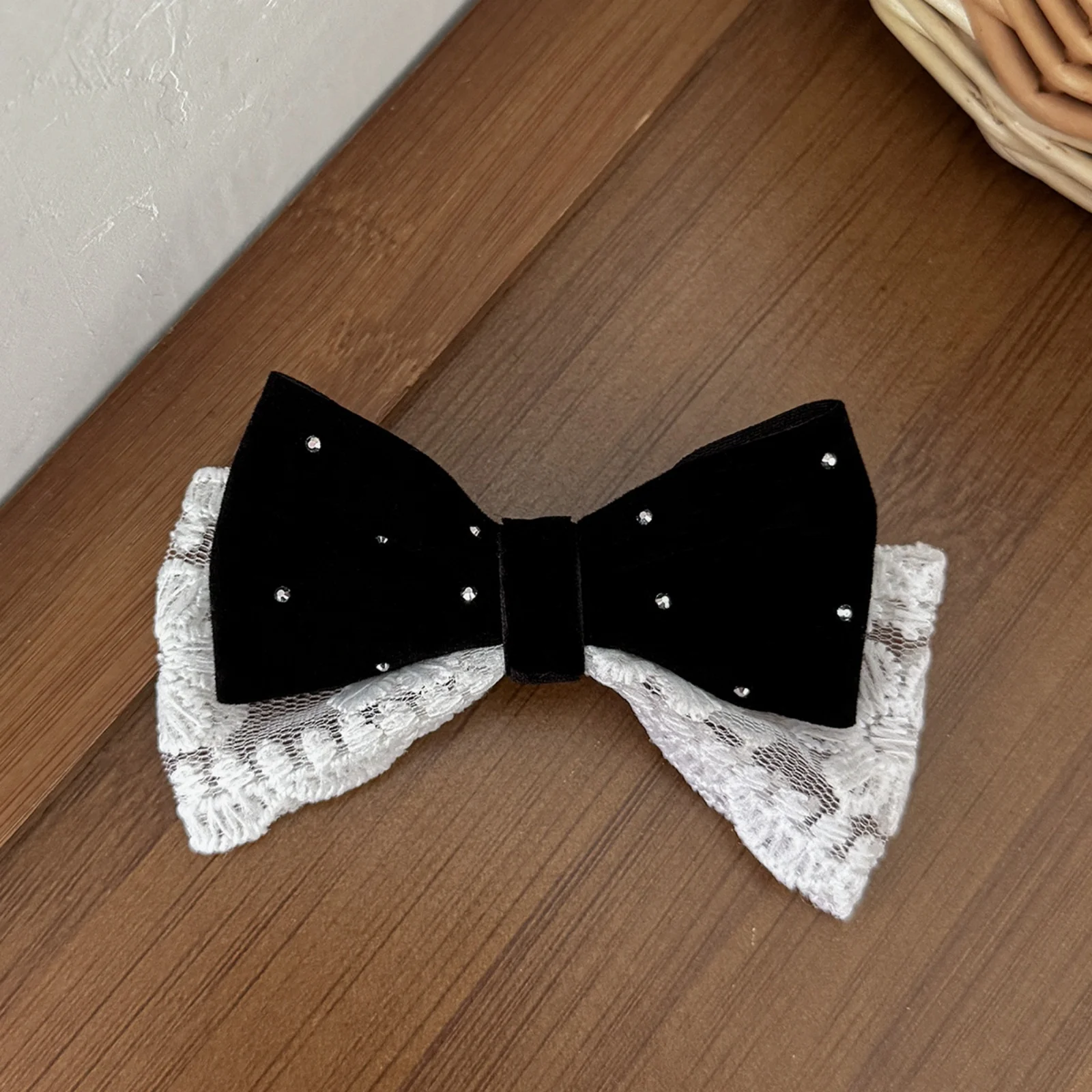 1PC Elegant Velvet Lace Bow Hair Clips for Women，Autumn Winter Fashion Hair Accessories with Rhinestone，Perfect for Chic Daily