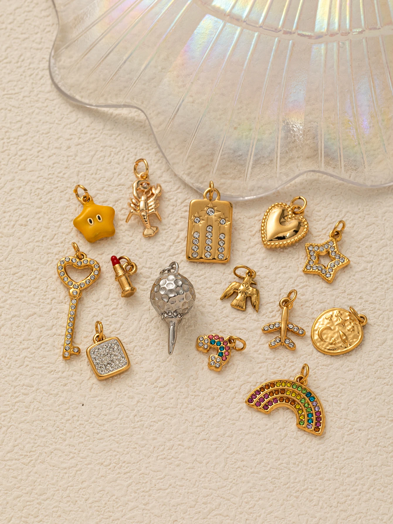 1 Stück Regenbogen-Stern-Schlüsselanhänger aus Edelstahl, plattiert mit 18 Karat Gold zum Farbschutz, DIY-Halskettenzubehör für Damen – Detail 2