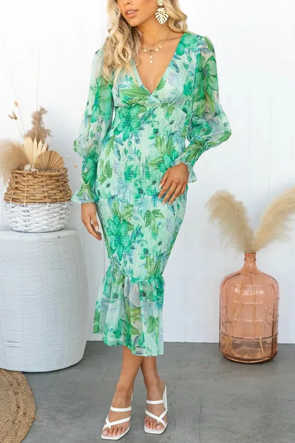 

SKMY Dressed up in New Autumn Style Women's Elastic Waist Long Sleeve V-Neck Printed Ruffle Dress