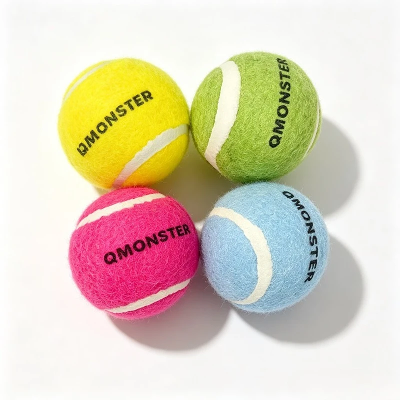 Hundespielzeug-Set Q-MONSTER Dickwandige Naturkautschuk-Quietschbälle für Hunde, Tennis, interaktive Hüpfbälle für das Training, 4er-Pack