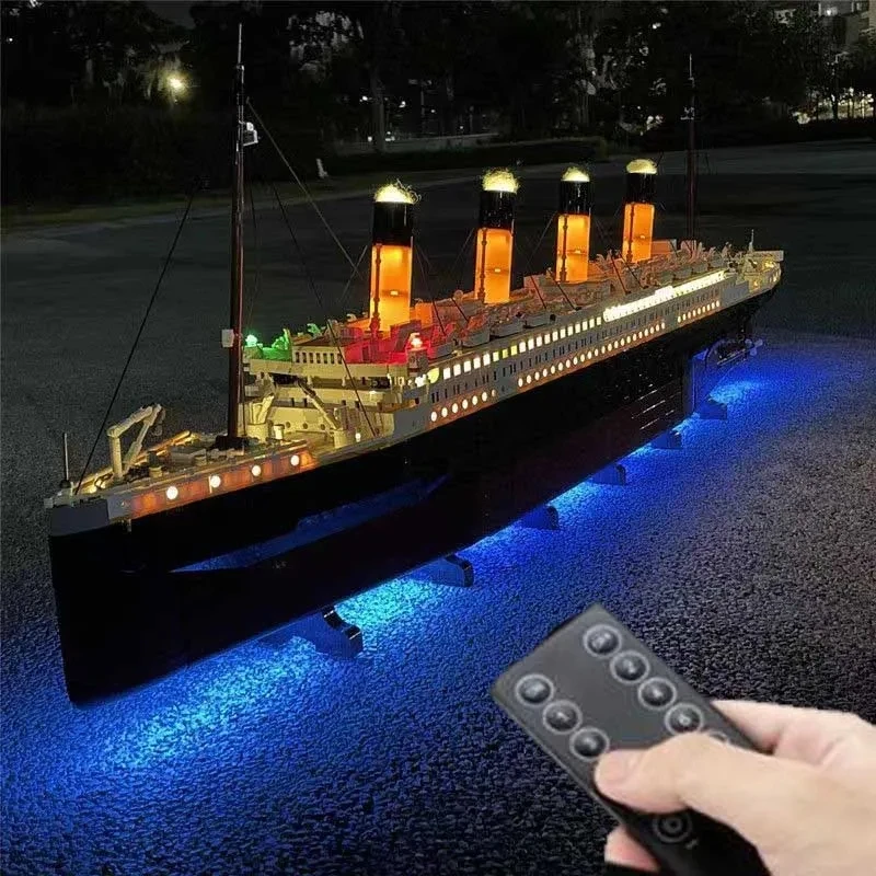 USB Light Kit for Creator LEGO Titanic 9090 pieces set 10294 Building Set - (NOT Included LEGO Model)