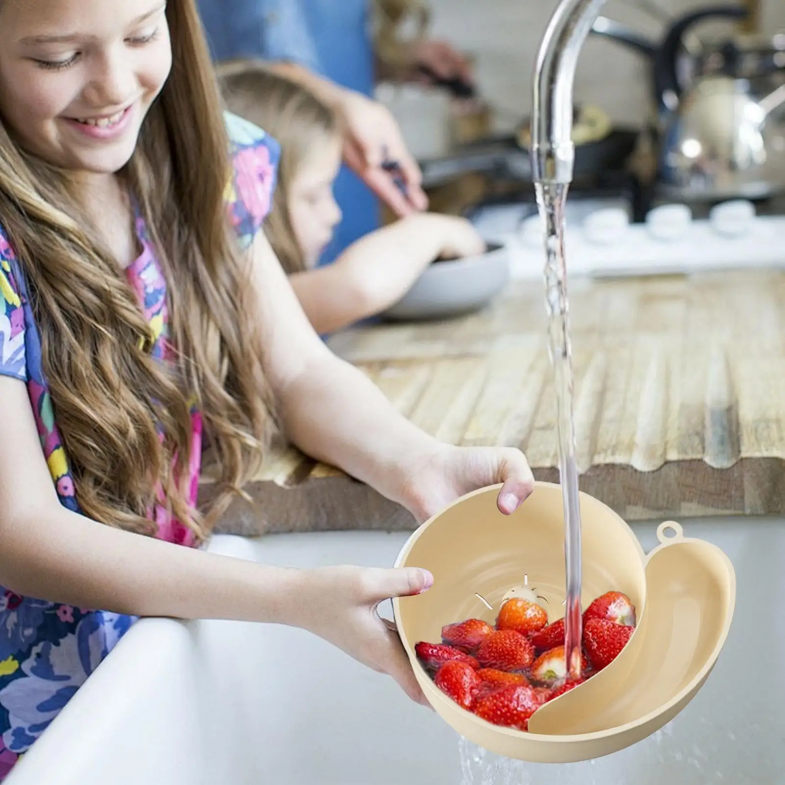 Snail Shaped Automatic Fruit Washing Drain Vegetable Cleaning Basket Fruit Plate Filter Food Grade Fruit Salad Washing Basket