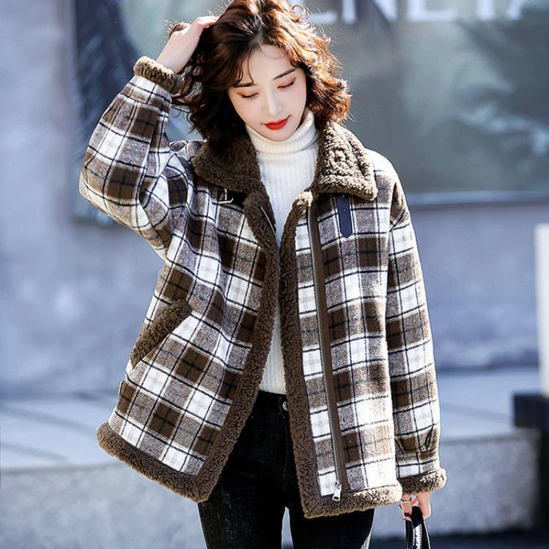 

Fashion Imitation Lamb Wool Coat Women's 2022winter New Thickened Warm Loose Stitching Zipper Plaid Lamb Wool Coat Woman Jacket