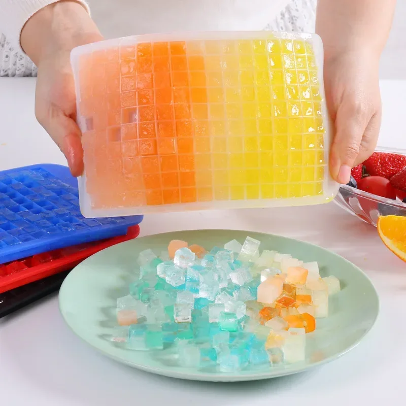 Silicone Ice Cube Tray: Effortlessly Produce Perfectly-Sized Cubes with This Kitchen Essential!