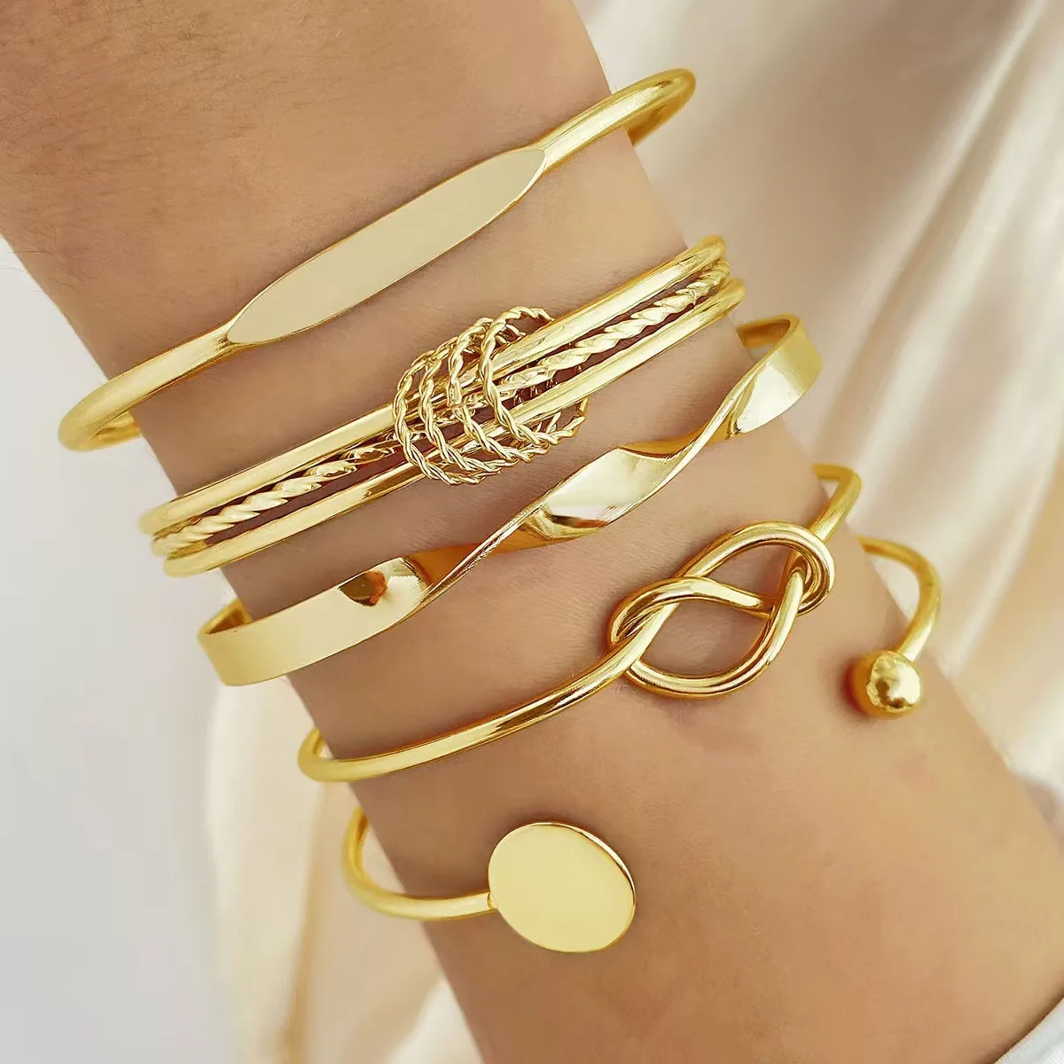 Trendy Multilayer Bracelets for Female Elegant Delicate Twist Sparkling Adjustable Bangles Jewelry Couples Gifts