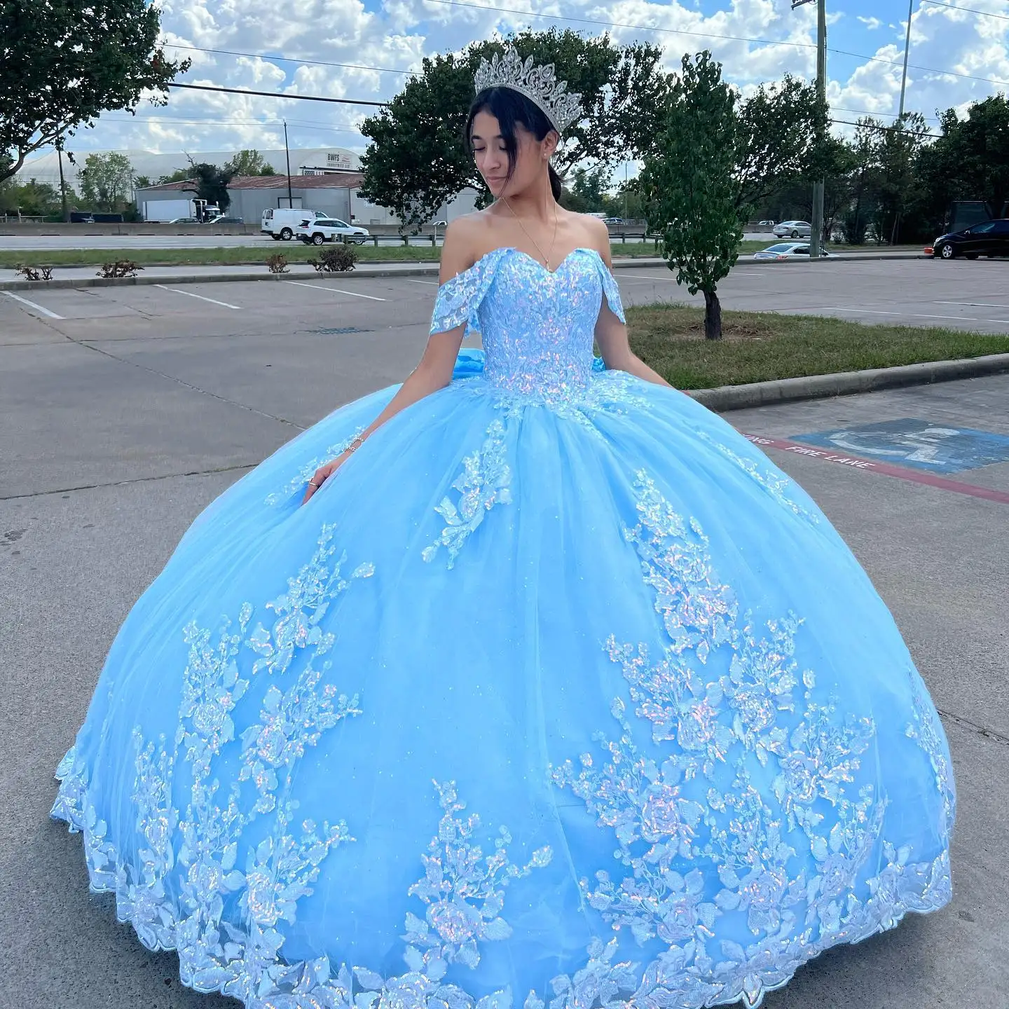 

Светильник-голубое платье Quinceanera 2023 с большим бантом, Charro, мексиканвечерние, платье для 16 девушек, пышное платье 15 лет, сверкающие блестки, длинный шлейф