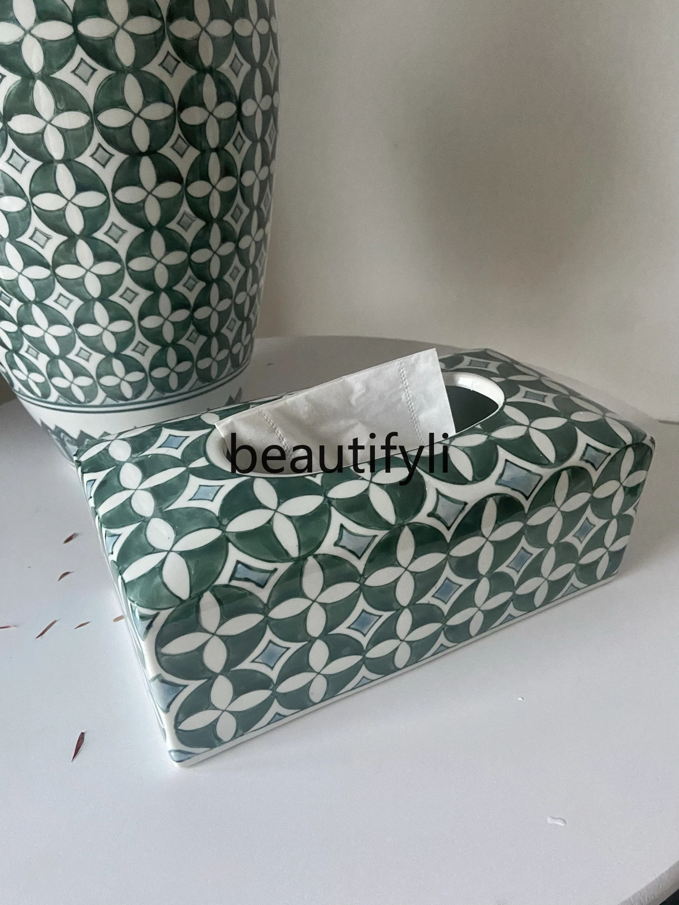 Hand-painted green glaze blue and white porcelain vase, tissue box 0442 3
