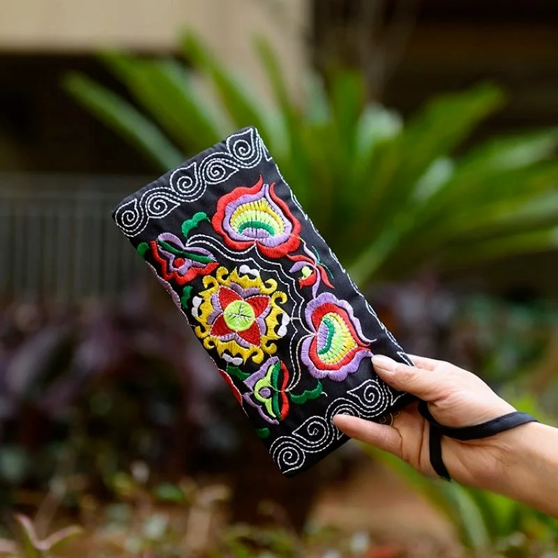 Women Coin Purse Ethnic Handmade Embroidered Wristlet Clutch Bag Zipper Purse Long Wallet Cellphone Pouch Handbag Tote