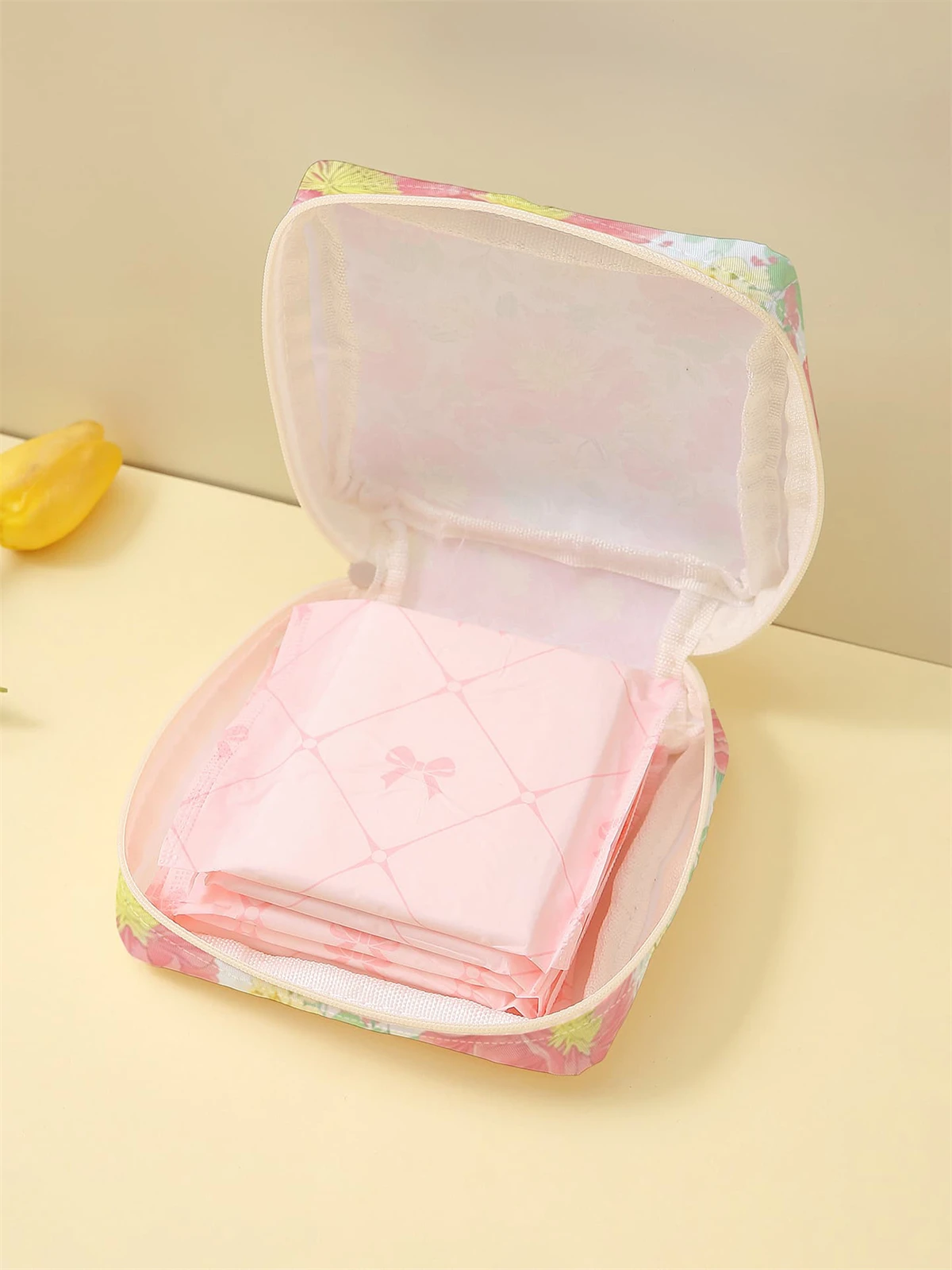 Floral pattern printed sanitary napkin storage bag, women's lightweight tissue bag, sanitary tissue bag