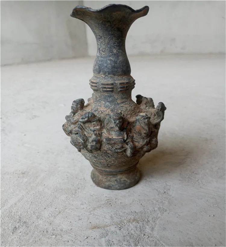 

Bronze unearthed from antiques collection of eight immortals vase sculpture decoration collection of zhenzhai decoration