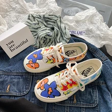 

Platform Canvas Shoes Vintage Flower Painted Flat Sneakers 2022 Spring Summer Ladies Casual White Shoes zapatos de mujer