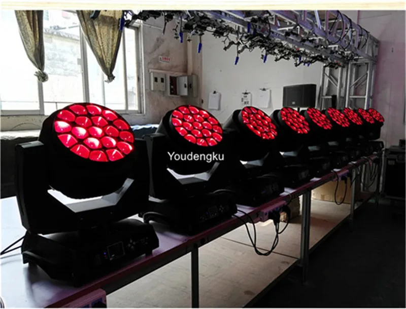 4 pieces with flycase 19*25w Led Bee Eye Moving Head 4IN 1 Stage Wash zoom Movin