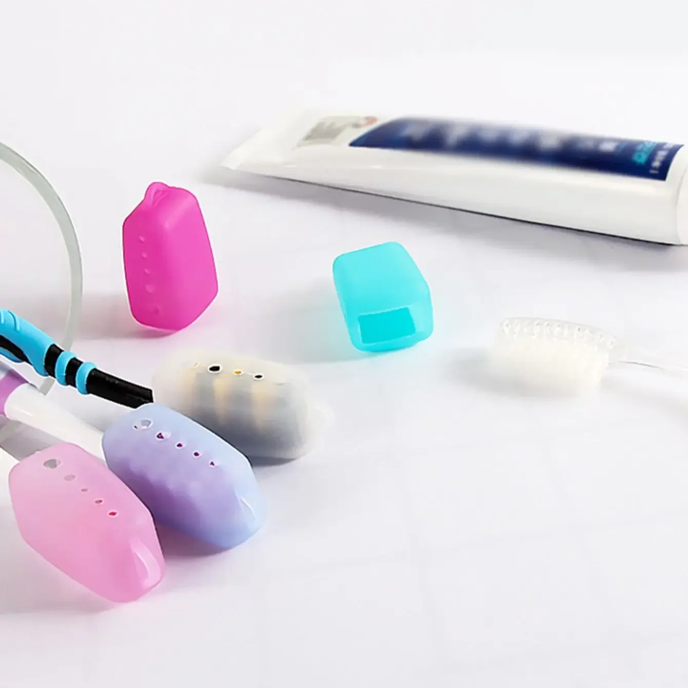 3pcs silicone toothbrush dust cover-random toothbrush covers