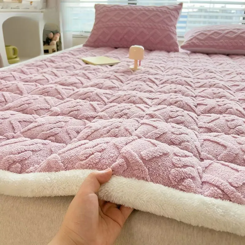 Winter Thicken Mattress Pad Soft Warm Plush Cozy Velvet Fitted Sheet Double Bedspread Bed Linens for Household Bedroom Decor 2
