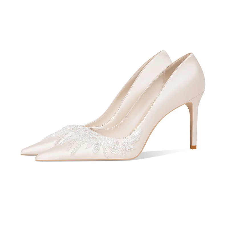 

2023 New Women White Satin With Beads Flower Pointed pumps Elegant Wedding Shoes Fits Evening High Heels Bridal Shoes