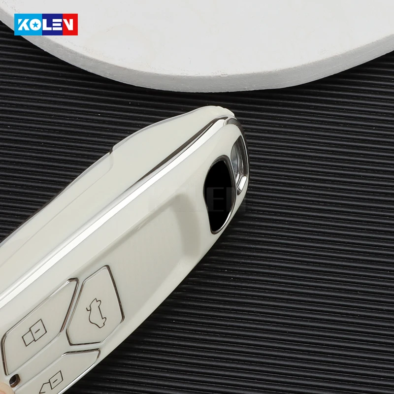 Soft TPU Car Remote Key Cover Case for Audi A4 A4L A5 Q5 Q7 TT TTS 8S B9 Auto Smart Key Shell Keychain Holder Fob