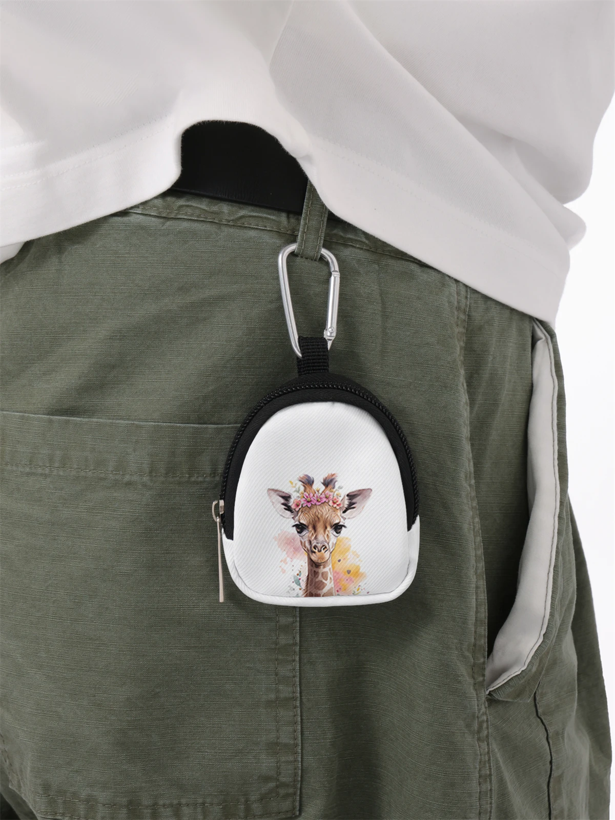Giraffe pattern printed mini wallet, zipper change bag with hook clip, headphone key bag, suitable for men and women