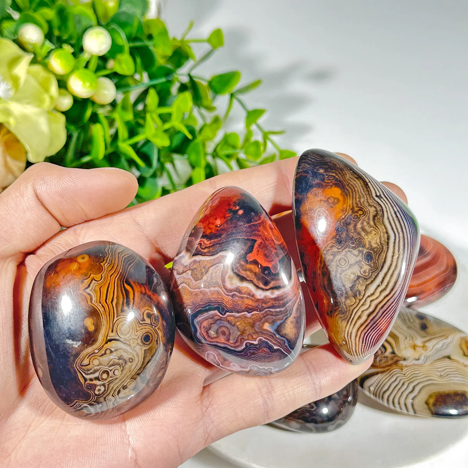 1pc Natural Colorful Silk Agate Sardonyx Palm,Hand-shaped Piece Quartz,Banded Healing Crystal,Gift For Family,Crystal Home Decor