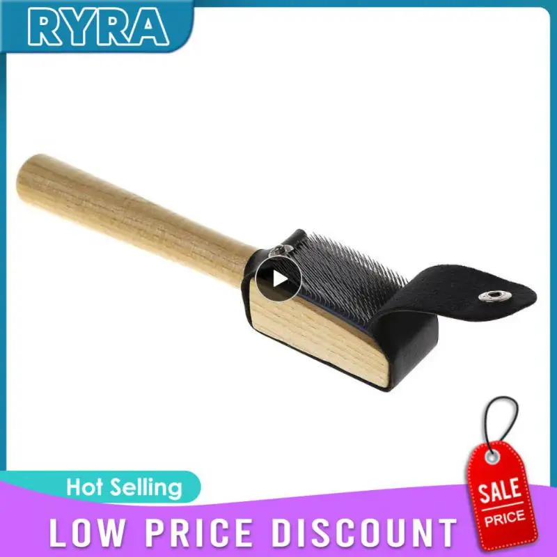 

Щетка для очистки танцевальной обуви с деревянной замшевой подошвой C63B