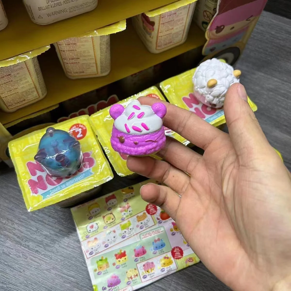 Surprise Num Noms Slime So Delicious Surprise Toys for Girls Fluffy Slime Mystery Makeup Lip Gloss Smell Snackables Kawaii Dolls makeup toy