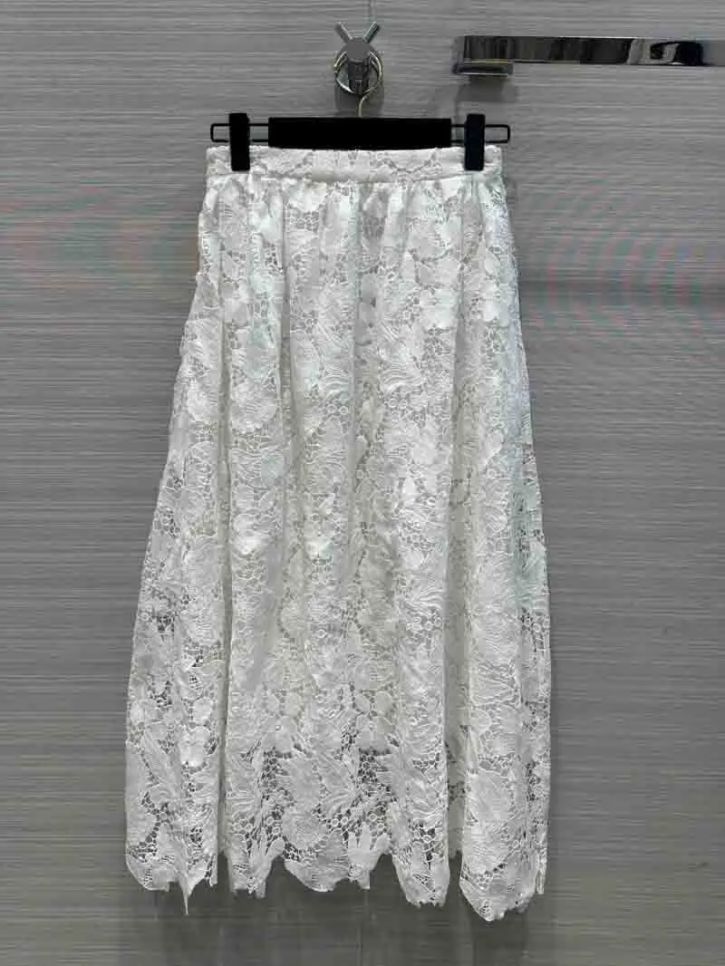 

2024 New Fashionable, Sweet, and Age Reducing Lace Embroidered Hollow Half Skirt for Princess Long Dress