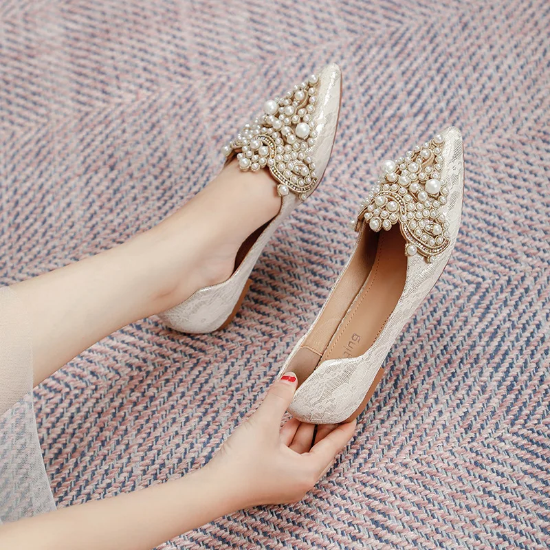 Shoes Women 2023 Designer Beads Wedding  Lace Embroider Flats Woman Ballerina Pointed Toe Pearl Loafers Sneakers Plus Size
