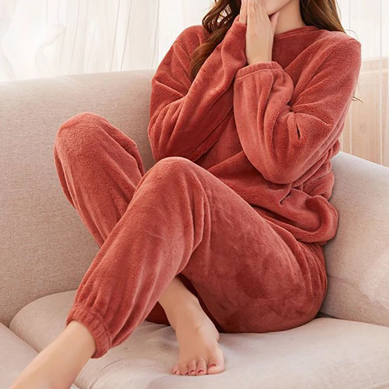 Women's Velvet Pajama Set - Loose Top & Elastic Waist Pants