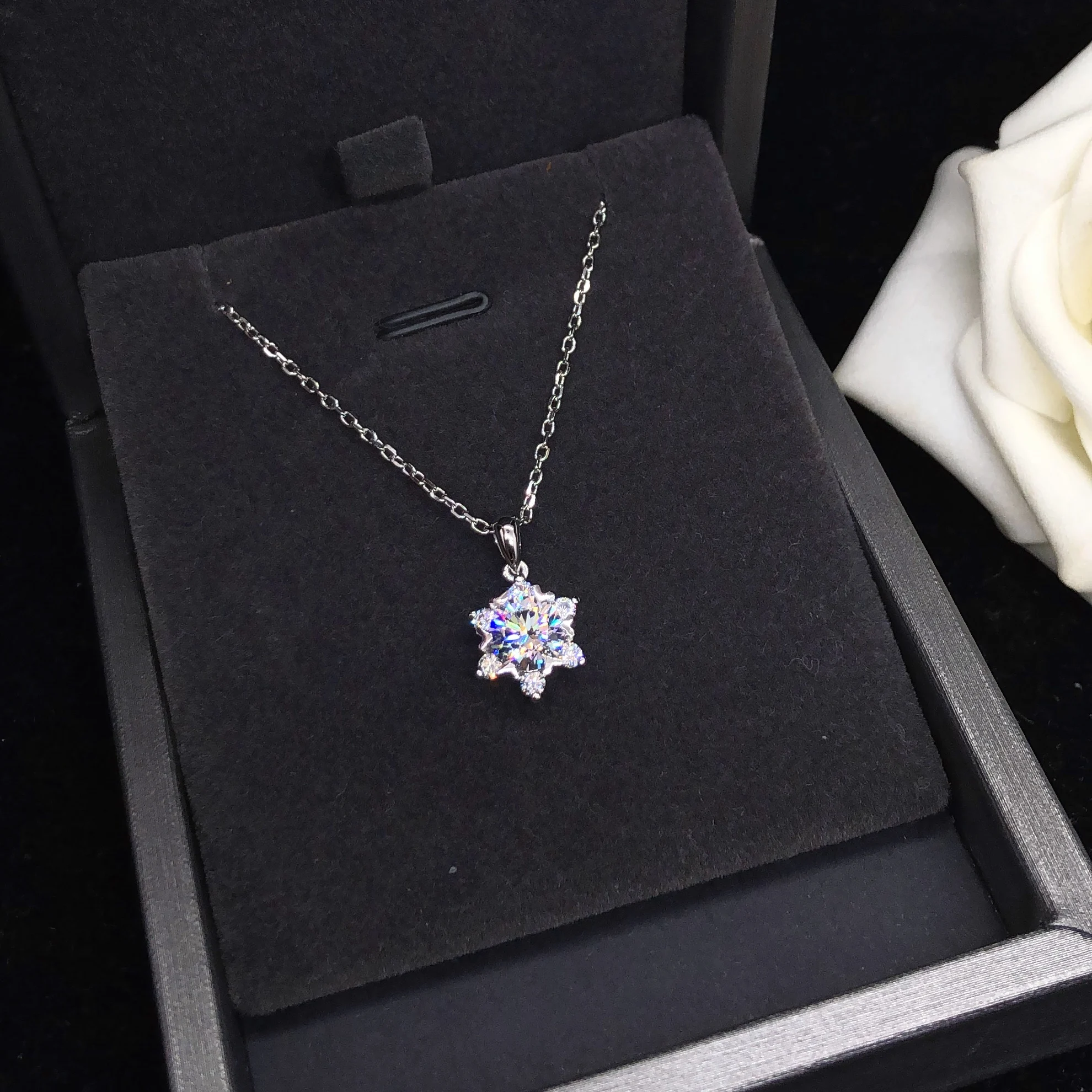 

Starry Test Positive 1Ct D VVS1 Round Cut Moissanite Diamond Pendant Necklace Solid Platinum 950 Wedding Jewelry