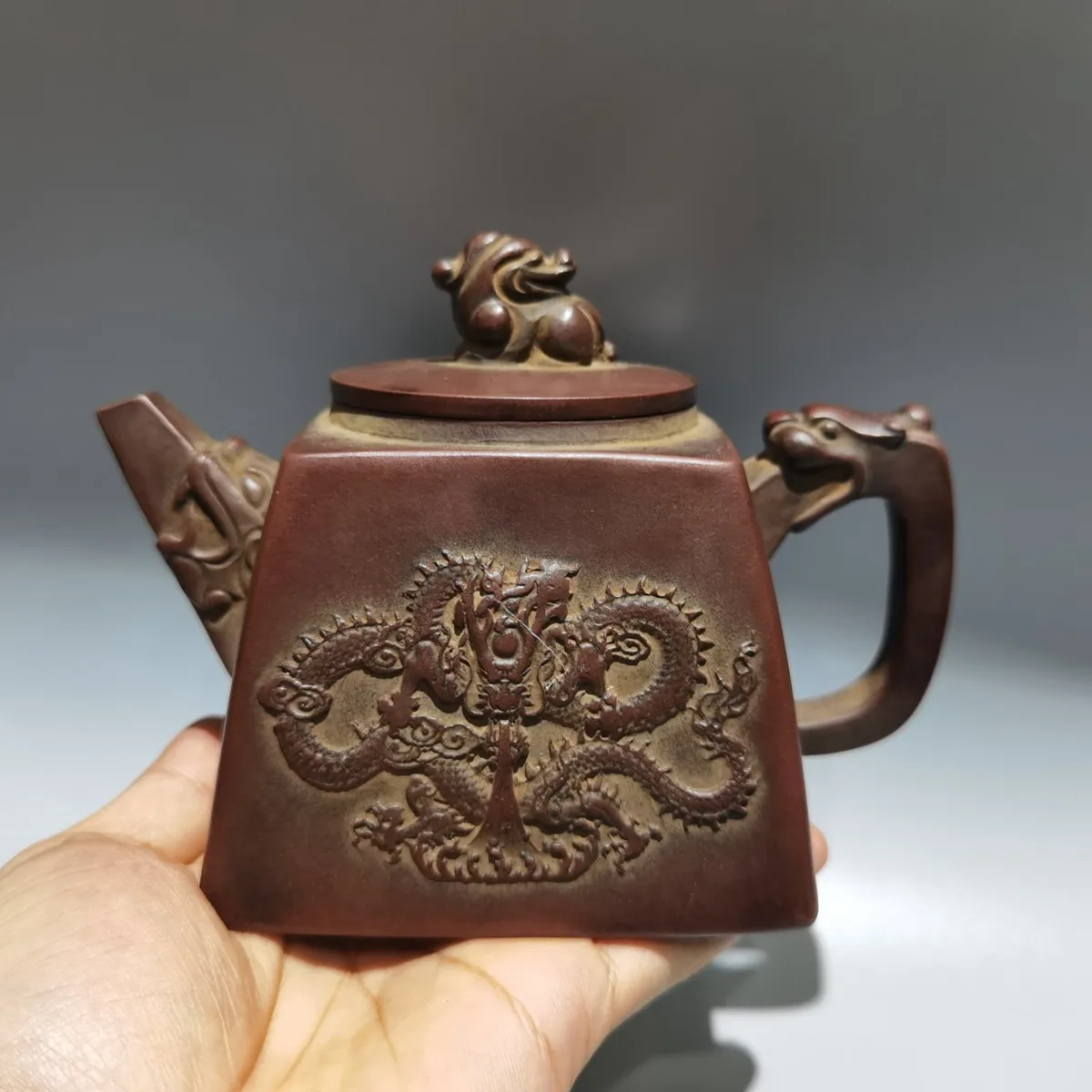 

Китайский Глиняный Чайник Yixing Zisha Sifang Dragon горшок Shen Junyong 420 мл