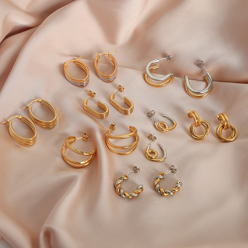 Orecchini A Cerchio Arricciati A Forma Di C Riempiti In Oro 18k: 30 Mm O 35 Mm - Italia - Foto 2