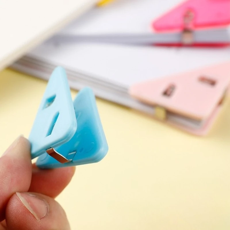 1pcs Kawaii 삼각형 파일 종이 클립 파일 색인 사진 클램프 페이지 홀더 한국어 편지지 사무실 책상 주최자