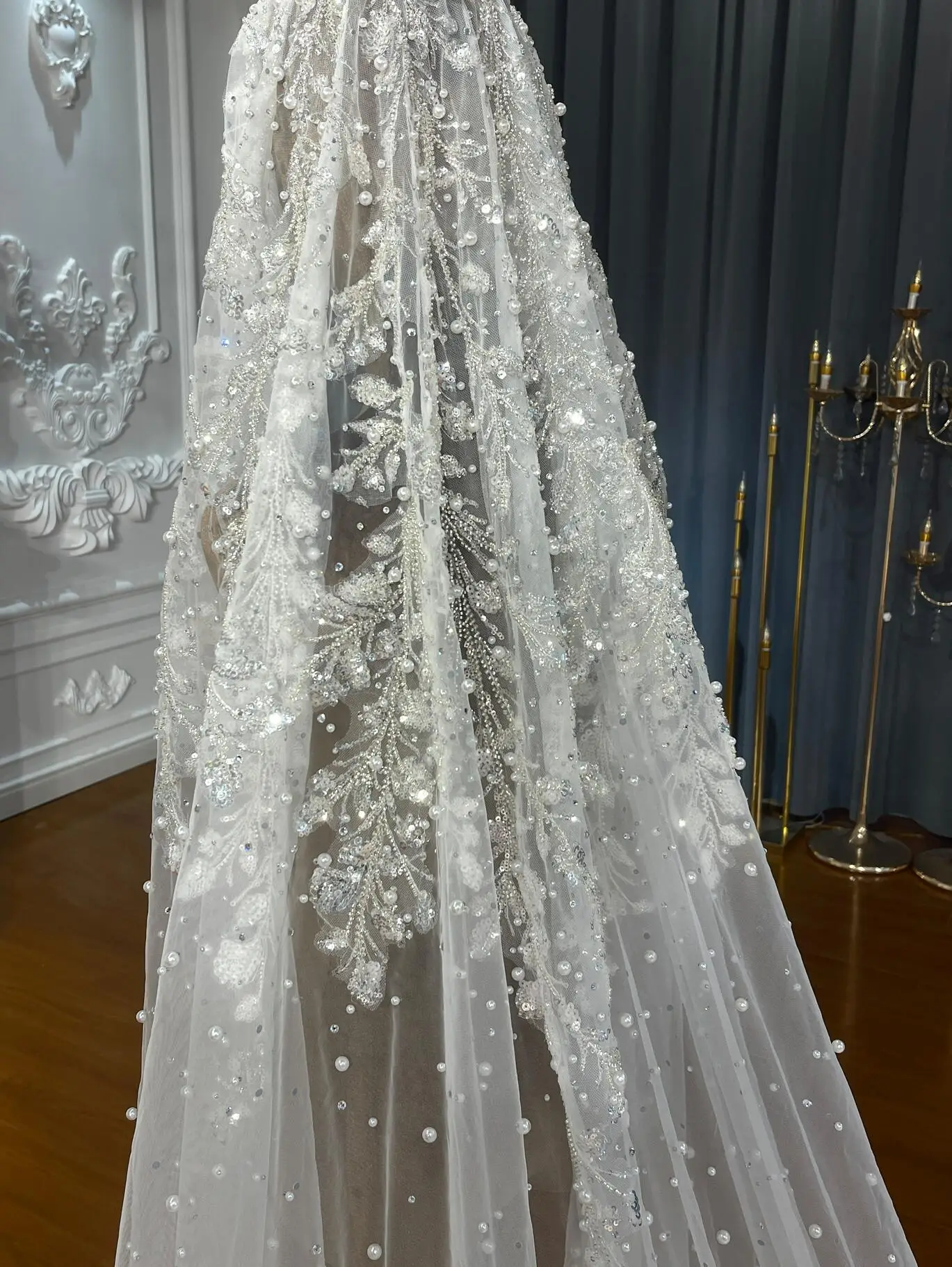 NS4417 Full Beading Luxury Lace Wedding Veil Bridal Veils
